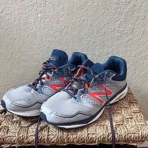 New Balance Men's M695V2 Running Shoes
